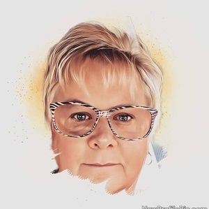 Meet your Posher, Julia